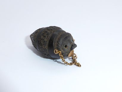 Perfume diffuser pendant in precious wood...