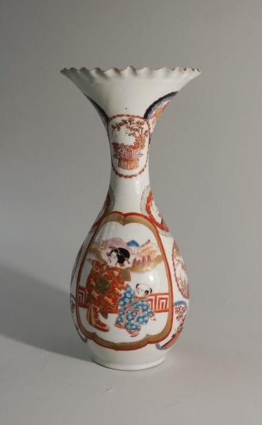 Kutani porcelain vase, decorated in cartouches....