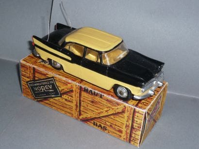 NOREV Chambord plastic black/yellow BE