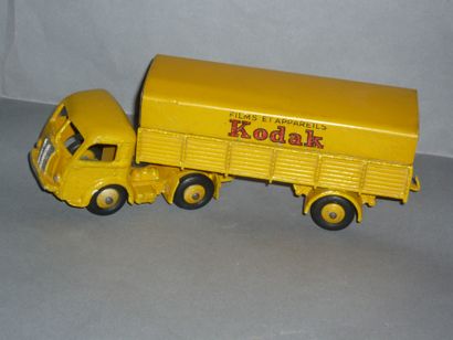DINKY TOYS n°32AJ Panhard semi-trailer KODAK...