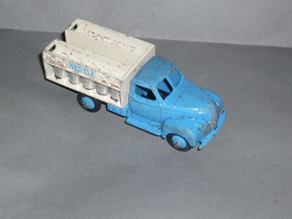 DINKY TOYS n°25O FORD milkman (bad condition)...