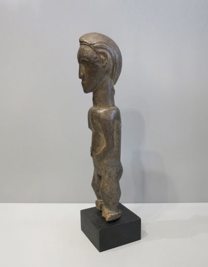 Statuette hermaphrodite disproportionnée...