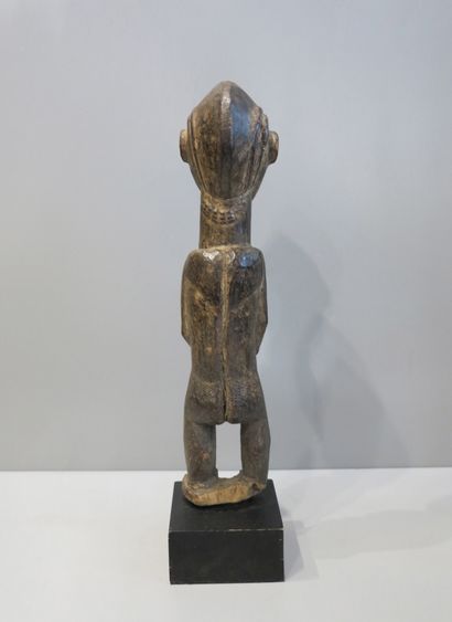 Statuette hermaphrodite disproportionnée...