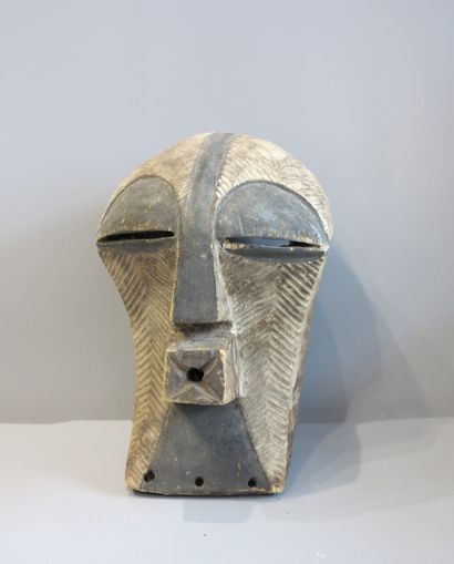 Masque miniature Kifwebe féminin, la totalité...
