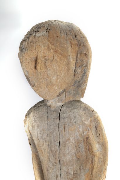 Poteau funéraire Aloalo Sakalawa en bois...