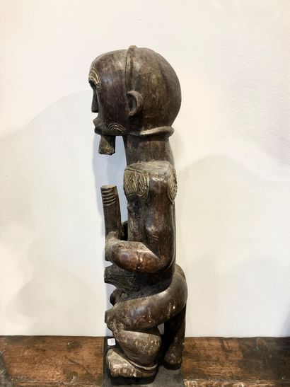 Statue de reliquaire style Byeri recouvert...