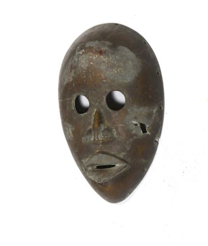 Bronze mask, natural oxidation.

Dan, Republic...
