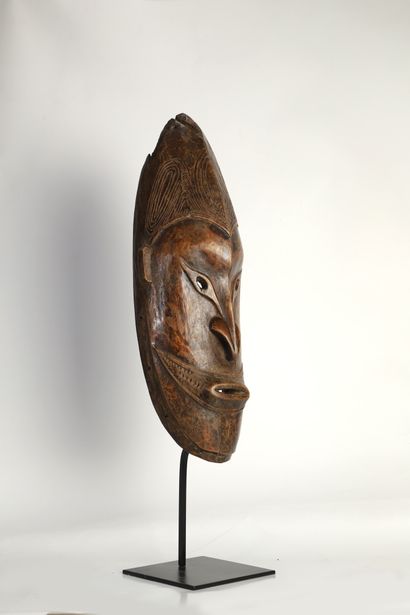 Masque dans le style des productions du Moyen...
