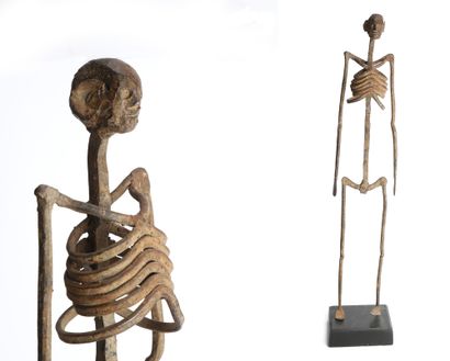 Mumuye cult iron, anthropomorphic statuette...