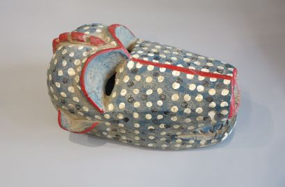 Masque de Hyène en bois polychrome réhaussé...