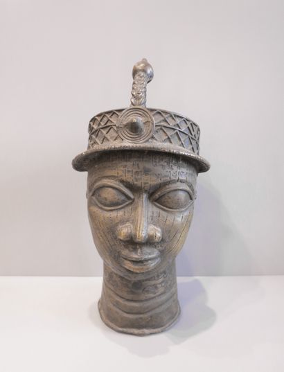 Tête de roi Oni.

Bronze réalisée à la cire...