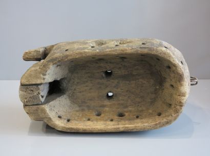 Masque de guerrier

bois à patine croûteuse

Style...