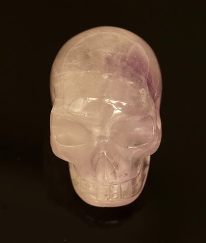 Memento mori in pink quartz. L: 5cm