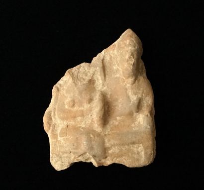 Plaquette présentant un couple en terre cuite...