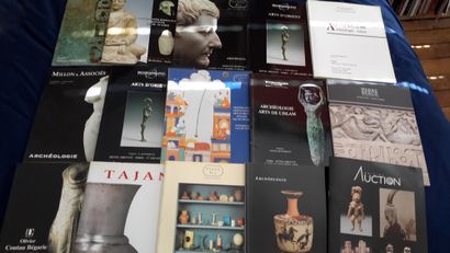Set of 15 old catalogs of archaeology sa...