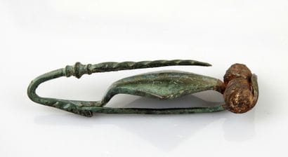 Spring fibula and diamond-shaped arch, rare...