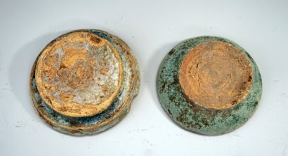 Ensemble de deux coupes en terre cuite à...