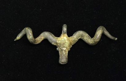 Pendeloque with bélière representing a ram...