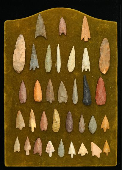Set presented on a board composed of 34 selected...