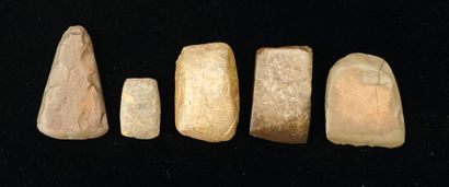 Lot: triangular green/brown schist plate...