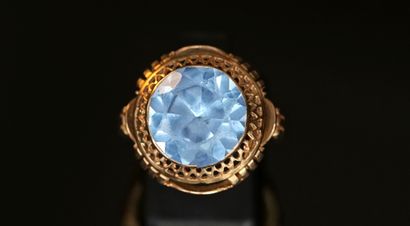 RING in 18K yellow gold (750/°°) set with...