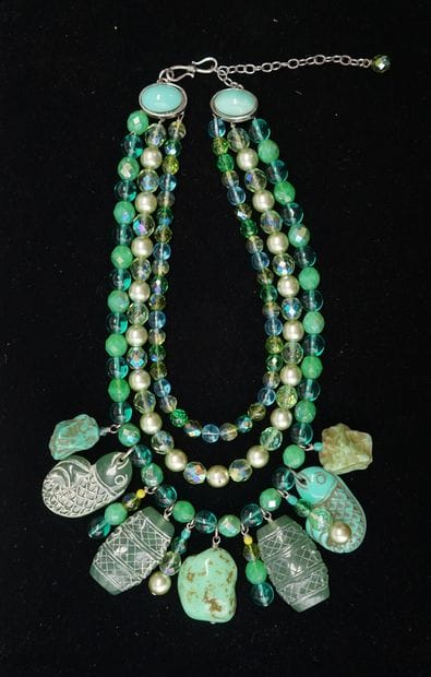 COLLIER 