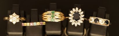 LOT in yellow and white gold 18k (750/°°)...