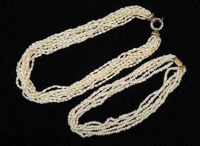 BIJOUX FANTAISIE: Ensemble de 2 colliers...