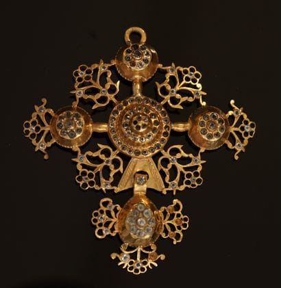 PENDENTIF Croix de Saint Lo en or 14k (585/°°)...