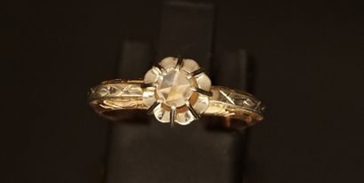 Yellow gold 18K (750/°°) solitaire ring set...