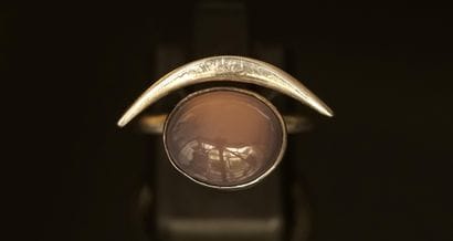 Modernist ring in silver 925/°° set with...