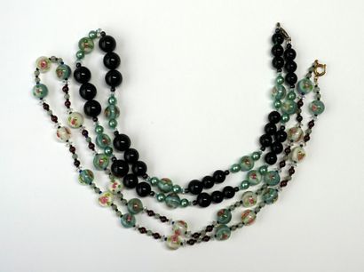 BIJOUX FANTAISIE: Ensemble de 2 colliers...