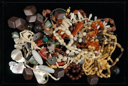 BIJOUX FANTAISIE: Ensemble de bijoux fantaisie...
