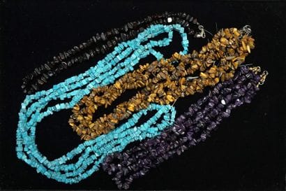SET composed of 6 necklaces or threads of...