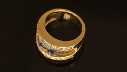 18k (750/°°) yellow gold openwork ring, probably...