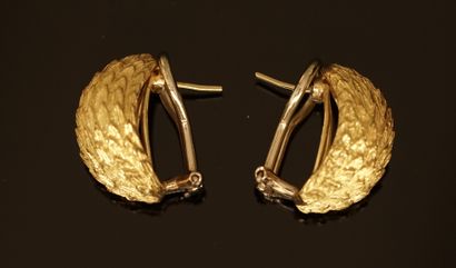 PAIR OF EARRINGS in 18k (750/°°) yellow and...
