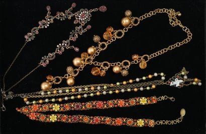 BIJOUX FANTAISIE: Ensemble composé de 4 colliers...