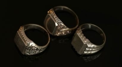 SET in silver 925/°° composed of 3 signet...