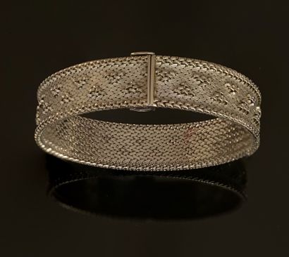 BRACELET in 18K (750/°°) white gold, polonaise...
