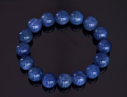 BRACELET composed of balls of tanzanite....