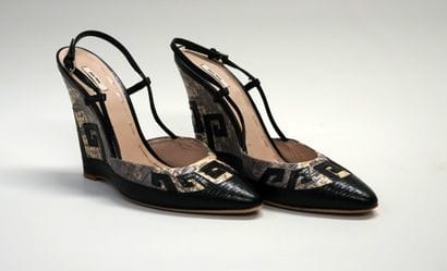 MIU-MIU - Paire d'escarpins à semelles compensées...
