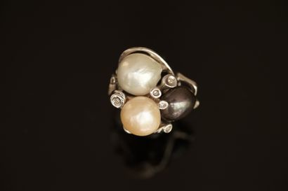 IMPOSSIVE RING signed DML in 18K white gold...