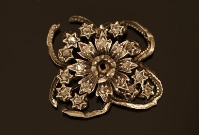 ELEMENT of brooch in 18K (750/°°) rose gold...