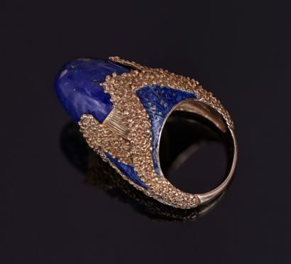 18k (750/°°) yellow gold ring set with a...