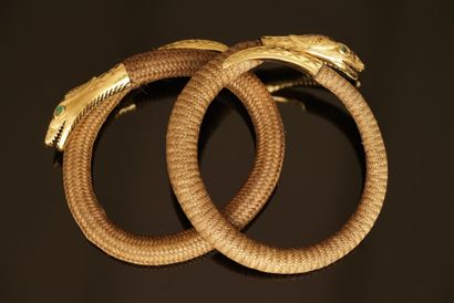 PAIR OF BRACELETS in 18k (750/°°) yellow...