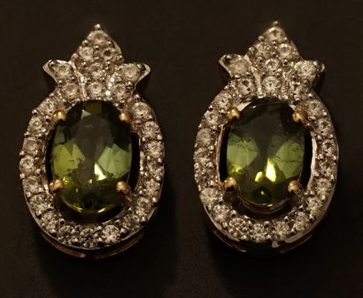 PAIR OF EARRINGS in gilt silver 925/°° (vermeil)...
