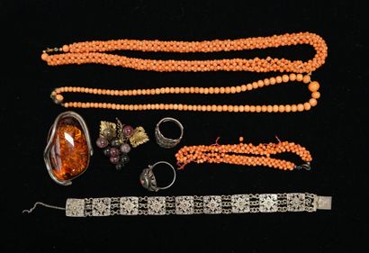 SET of antique jewelry including: 2 necklaces...