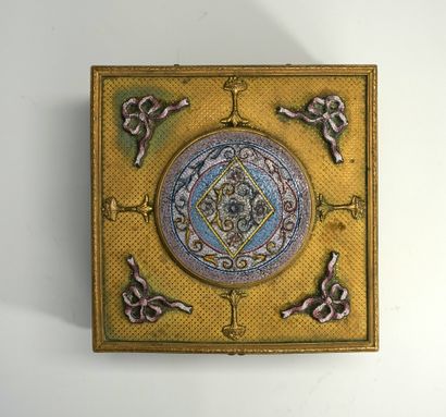 Gilded metal box with guilloche background,...