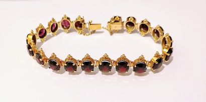 BRACELET in 18K (750/°°) pink gold, set with...