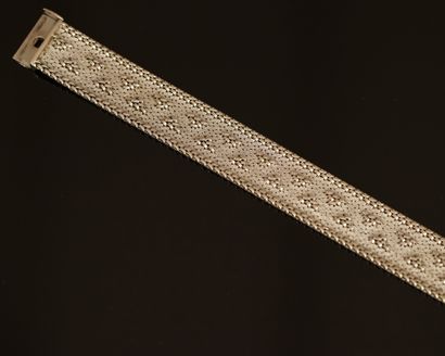 BRACELET in 18K (750/°°) white gold, polonaise...